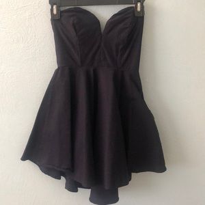 ✨ Sweetheart Strapless Dress
